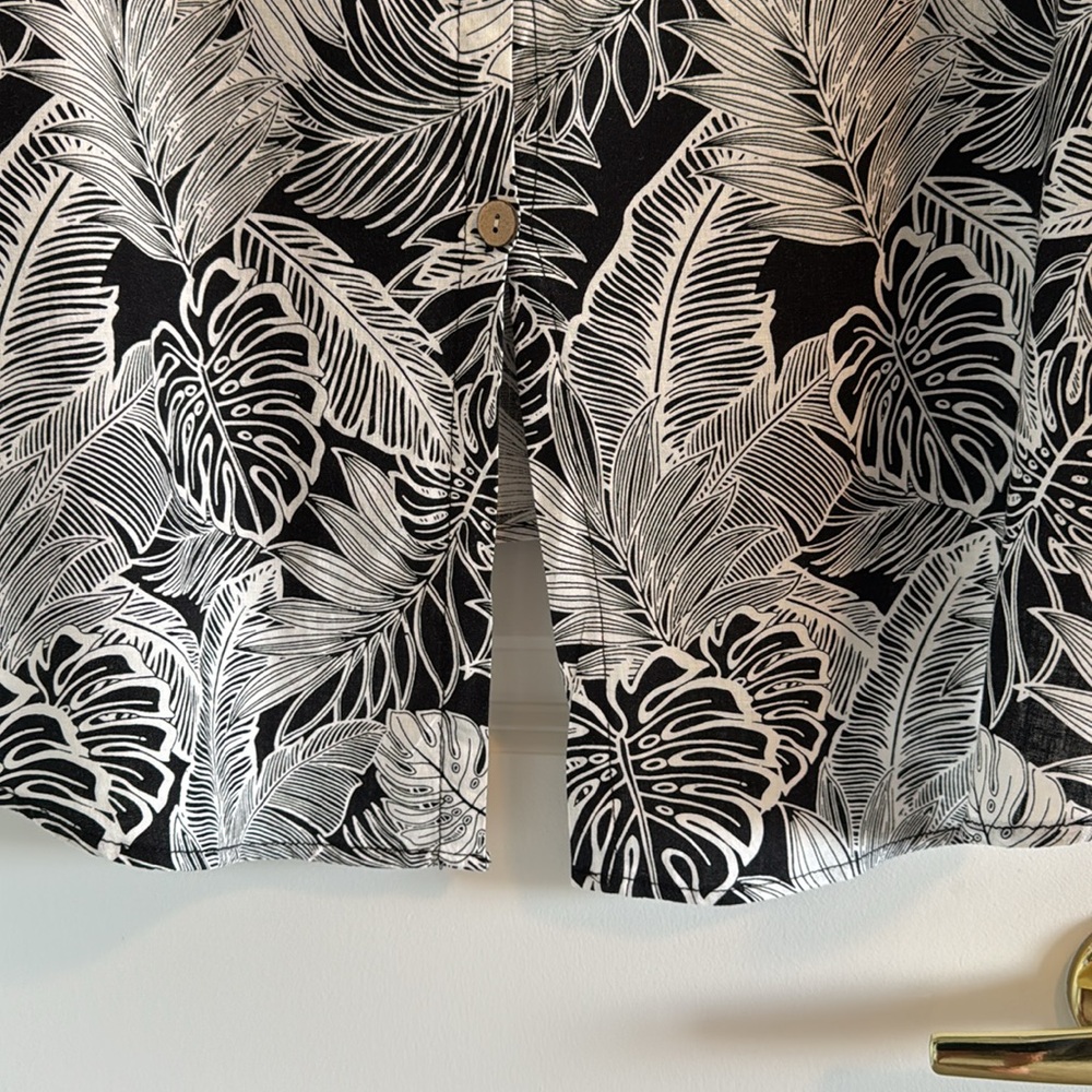 Tropical Jones & Co black and white top - Picture 6 of 10